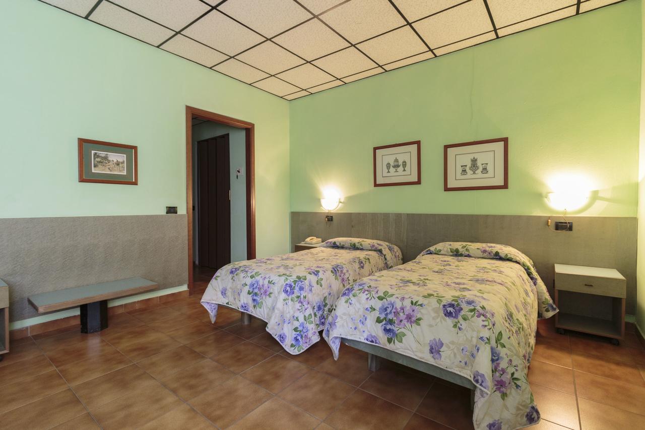 Hotel Il Telegrafo Melegnano Exterior foto